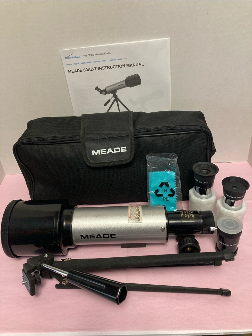 Meade compact refractor scope model 60AZ-T D  coated optics carry bag tripod